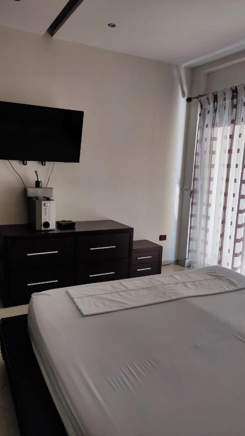 Lolu Apartment Plus Privat Parking Влёра Экстерьер фото